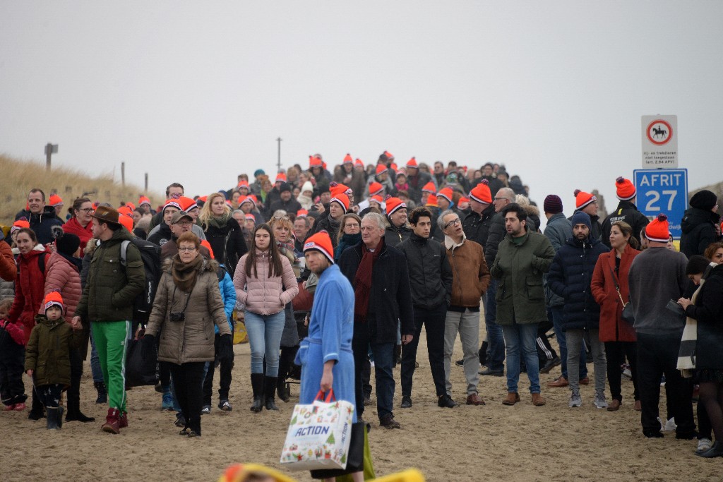 ../Images/Nieuwjaarsduik Nederzandt 2020 019.jpg